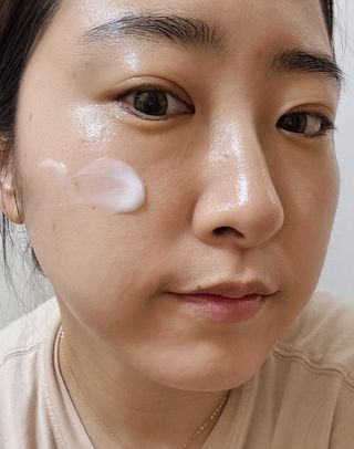 프리마인 바르기만 하면 철벽 스킨케어+24시간 마스크팩 효과. 셀라브 리제너레이팅 시스템 부스터+크림 세트 — 5점을 준 리뷰어가 2023년 6월 올린 사용 사진