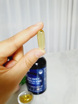 서울약사신협 Finepick_오메가365_1020mg x 365캡슐 — 5점을 준 리뷰어가 2021년 4월 올린 사용 사진