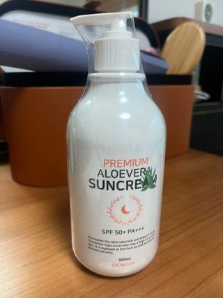 [닥터문] 프리미엄 알로에베라 선크림 500ml — 4.5점을 준 리뷰어가 2022년 6월 올린 사용 사진