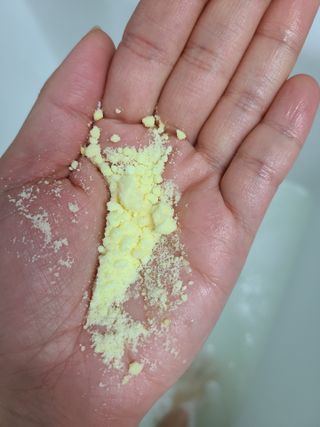 투베이스 어성초 바스붐, 칼리민 바스붐, 식이유황 바스붐 — 5점을 준 리뷰어가 2021년 6월 올린 사용 사진
