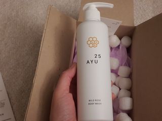 AYU25[아유트웬티파이브]피부 진정, 보습 와일즈 로즈 바디워시 — 5점을 준 리뷰어가 2021년 3월 올린 사용 사진