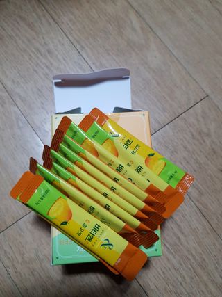 비타앤C 레몬맛, 망고맛 — 5점을 준 리뷰어가 2021년 5월 올린 사용 사진