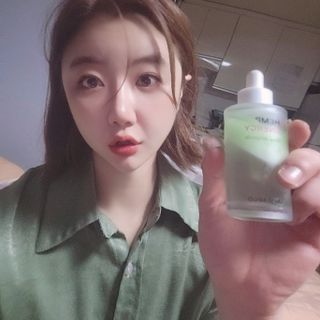 엔디어고 햄프에너지 스킨케어 2종 — 5점을 준 리뷰어가 2022년 10월 올린 사용 사진