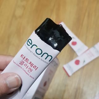 이롬 erom 타트체리 콜라겐 — 5점을 준 리뷰어가 2021년 3월 올린 사용 사진