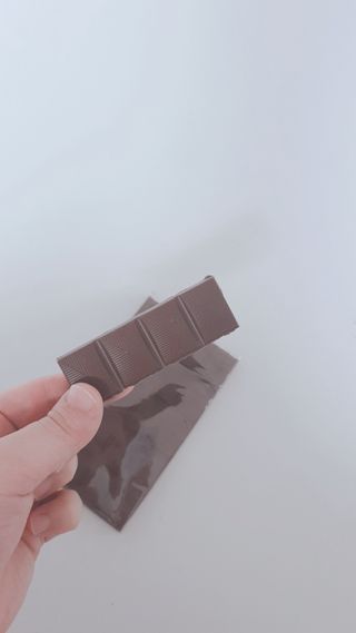 당류2g 자일리톨로 단맛을낸 슈카 퓨어비건 무설탕초콜릿 Xucker vegan 2개입 — 5점을 준 리뷰어가 2021년 4월 올린 사용 사진
