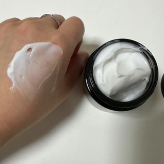비프리코스메틱 뉴 프레쉬 크림 80ml — 4점을 준 리뷰어가 2023년 2월 올린 사용 사진
