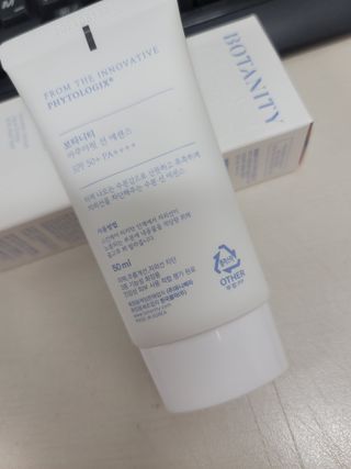 보타니티 촉촉수분자차 아쿠아핏 선 에센스 50ml + 보송톤업자차 징크 선 로션 50ml SPF50+ PA++++ (4/25) — 5점을 준 리뷰어가 2022년 4월 올린 사용 사진