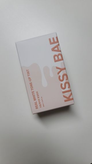 KISSY BAE 키시베이 키시베이 리얼화이트 톤업틴트 — 4점을 준 리뷰어가 2021년 9월 올린 사용 사진