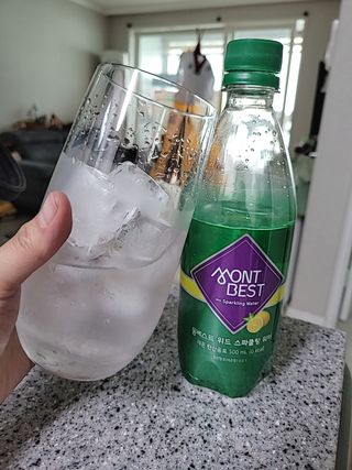 몽베스트 Montbest with Sparkling water Lemon OR Lime 20병(랜덤) — 5점을 준 리뷰어가 2022년 6월 올린 사용 사진
