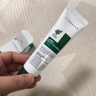 랑벨 랑바이오 블랙 시카 크림 50ml(블랙비 프로폴리스, 시카 4종, 판테놀 10 함유) — 5점을 준 리뷰어가 2022년 7월 올린 사용 사진