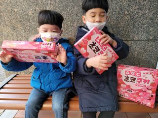 롯데제과 ABC초코쿠키 핑크베리 — 5점을 준 리뷰어가 2021년 2월 올린 사용 사진