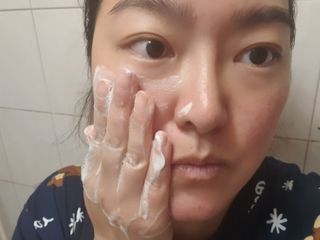 [베러오리진] 무화과 크리미 딥 폼 클렌저/피부 노폐물 & 미세먼지 99 세정 인증 민감성 피부 무자극 인증 — 4.5점을 준 리뷰어가 2021년 11월 올린 사용 사진