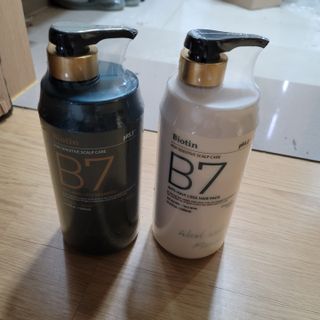 [포레스트스토리] B7 안티 헤어로스 샴푸1,000ml + 헤어팩 1,000ml — 5점을 준 리뷰어가 2021년 4월 올린 사용 사진
