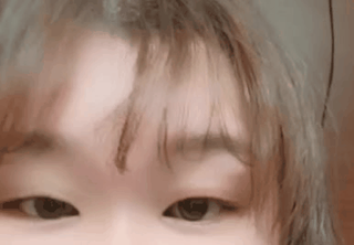 [후르디아] 눈시림없는 올영 립앤아이 리무버 — 5점을 준 리뷰어가 2023년 11월 올린 사용 사진