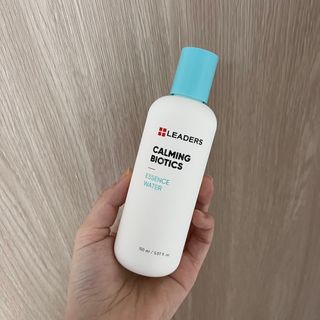 리더스코스메틱 리더스 카밍 바이오틱스 에센스 워터 — 5점을 준 리뷰어가 2021년 12월 올린 사용 사진
