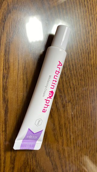이엔코스 알부틴 알파 화이트닝크림 — 5점을 준 리뷰어가 2021년 2월 올린 사용 사진