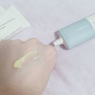 [후르디아] 끈적임 없는 착한성분 비건  핸드크림 3종 — 5점을 준 리뷰어가 2022년 11월 올린 사용 사진
