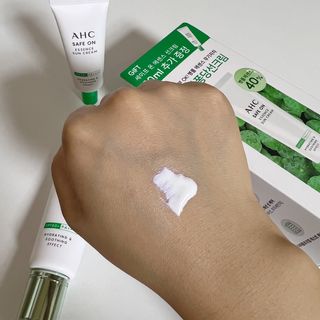 [AHC] 세이프온 에센스 선크림 올리브영 스페셜 증정 기획세트 — 5점을 준 리뷰어가 2022년 6월 올린 사용 사진