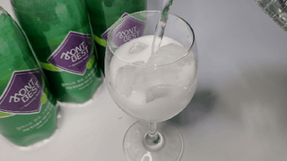 몽베스트 Montbest with Sparkling water Lime20병 — 5점을 준 리뷰어가 2022년 10월 올린 사용 사진