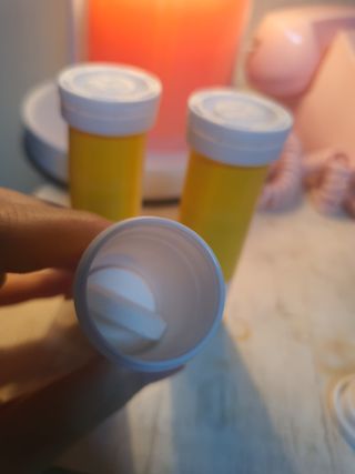 [슬림드랍 레몬맛] 건기식 다이어트 보조제 겸 비타민 — 5점을 준 리뷰어가 2022년 1월 올린 사용 사진