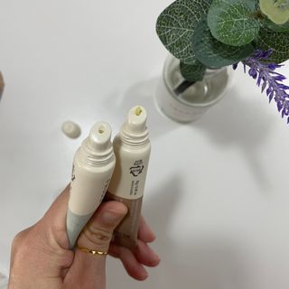 [후르디아] 올리브영 착한보습 비건 립버터 2종 — 5점을 준 리뷰어가 2022년 2월 올린 사용 사진