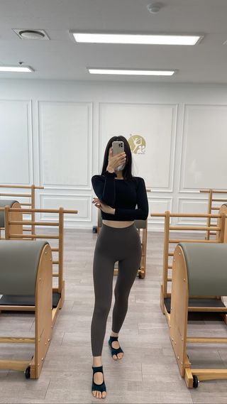 [딕시] 힙 플랙션 레깅스 HIP FLEXION Leggings — 4.5점을 준 리뷰어가 2022년 10월 올린 사용 사진
