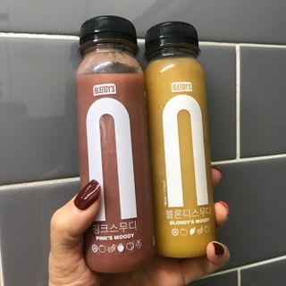BLENDY'S 핑크 스무디+블론디 스무디 — 5점을 준 리뷰어가 2021년 9월 올린 사용 사진