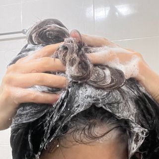 닥터시드 페퍼민트 앤 레몬 비건 비듬케어 쿨 탈모 샴푸 (1000ml) — 5점을 준 리뷰어가 2024년 1월 올린 사용 사진