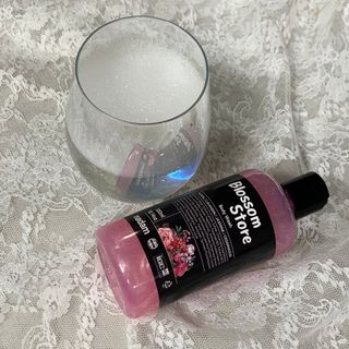 (주)나담코스 [나담코스] 기분좋은 향기 , 퍼퓸 바디워시 — 5점을 준 리뷰어가 2023년 3월 올린 사용 사진
