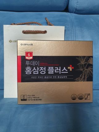 서울약사신협_투데이홍삼정플러스스틱_10g x 30포 — 5점을 준 리뷰어가 2021년 5월 올린 사용 사진