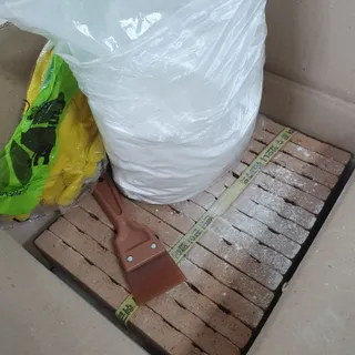 [신흥산업] 붙이는 벽돌 황토 파벽돌 230mm 45장,  욕실 인테리어 실내장식 셀프인테리어 — 4점을 준 리뷰어가 2023년 5월 올린 사용 사진