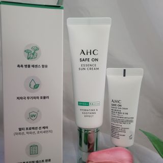 [AHC] 세이프온 에센스 선크림 올리브영 스페셜 증정 기획세트 — 4점을 준 리뷰어가 2022년 6월 올린 사용 사진