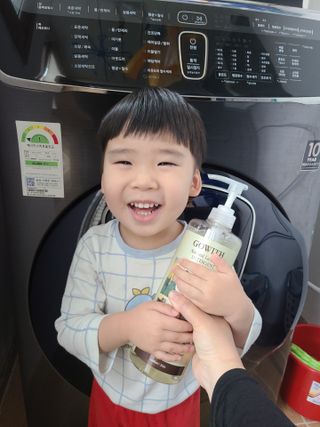 고위드올인원 세탁세제 1000ml — 4점을 준 리뷰어가 2021년 5월 올린 사용 사진