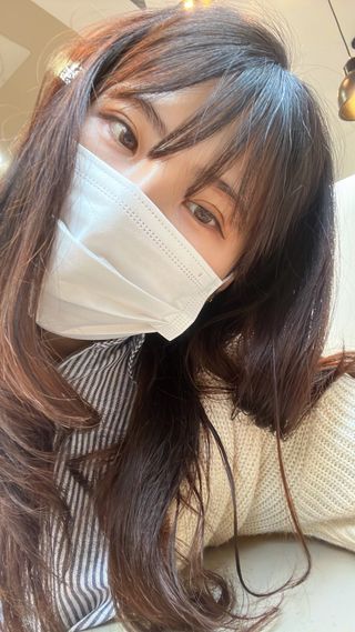 프리마인 더이상 뻣뻣하고 효과없는 탈모샴푸는 NO. 근본부터 케어하는 셀베이스 그린티샴푸(500ml) — 4.5점을 준 리뷰어가 2023년 3월 올린 사용 사진