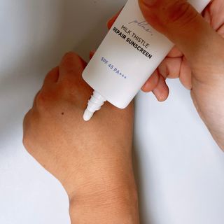 바노바기 코스메틱 바노바기 밀크씨슬 리페어 시카 선스크린 플러스 50ml — 5점을 준 리뷰어가 2023년 3월 올린 사용 사진