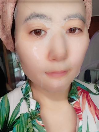 [후르디아] 골라쓰는 비건마스크팩 2종 -백년초 / 망고 — 5점을 준 리뷰어가 2021년 9월 올린 사용 사진