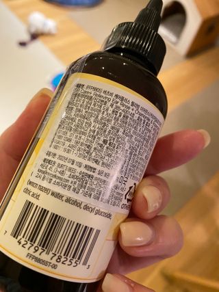 버츠비 케어플러스 릴리빙 이어린스 — 5점을 준 리뷰어가 2021년 6월 올린 사용 사진