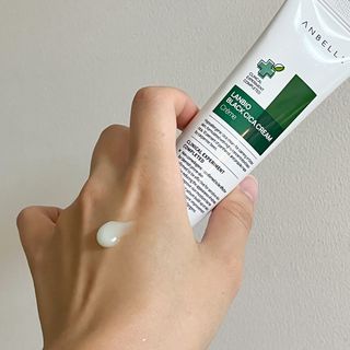 랑벨 랑바이오 블랙 시카 크림 50ml(블랙비 프로폴리스, 시카 4종, 판테놀 10 함유) — 5점을 준 리뷰어가 2022년 6월 올린 사용 사진