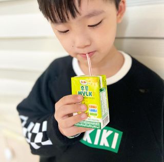 돌 Dole 후룻Mylk 바나나 135ml X32입 X1박스 — 5점을 준 리뷰어가 2022년 11월 올린 사용 사진