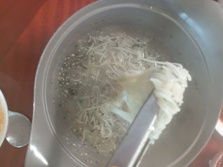 [한면원] 잔치국수 2인분 — 5점을 준 리뷰어가 2023년 3월 올린 사용 사진