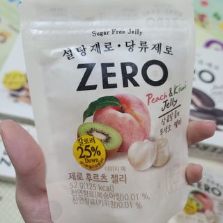 ZERO (초콜릿 칩 쿠키, 카카오 케이크, 후르츠 젤리, 아이스 콜라, 아이스 초코바) — 3점을 준 리뷰어가 2022년 6월 올린 사용 사진