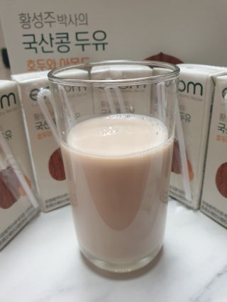 이롬 erom 황성주박사의 국산콩 두유 호두와 아몬드 — 5점을 준 리뷰어가 2020년 12월 올린 사용 사진