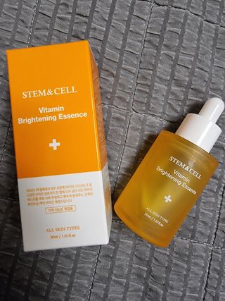 체르엠 스템앤셀 비타민 브라이트닝 에센스 30ml 1개 — 4점을 준 리뷰어가 2022년 4월 올린 사용 사진