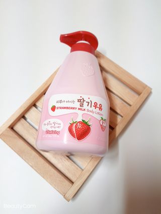[과일나라] 피부가 마시는 딸기우유 바디클렌저&바디로션 — 5점을 준 리뷰어가 2022년 2월 올린 사용 사진