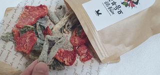 자연을담은모듬부각 — 5점을 준 리뷰어가 2022년 1월 올린 사용 사진