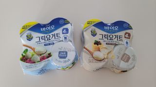 매일바이오 그릭요거트 오리지널 플레인 4개, 로스터리 커피믹스 4개 — 3점을 준 리뷰어가 2021년 12월 올린 사용 사진