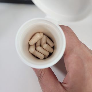 라엘 밸런스 3종 (질 건강 리스펙타 프로바이오틱스, 월경케어 보라지유, 요로건강 크랜베리) 랜덤 증정 1개 — 5점을 준 리뷰어가 2022년 12월 올린 사용 사진