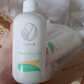 mom e 맘이 내추럴 베이비 케어 샴푸앤바스+로션 — 5점을 준 리뷰어가 2021년 2월 올린 사용 사진