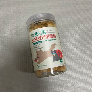 [펫시밀] 원물그대로 영양듬뿍 진공동결건조 북어트릿75g,치킨트릿100g,연어트릿75g 강아지 고양이 간식 — 5점을 준 리뷰어가 2023년 6월 올린 사용 사진