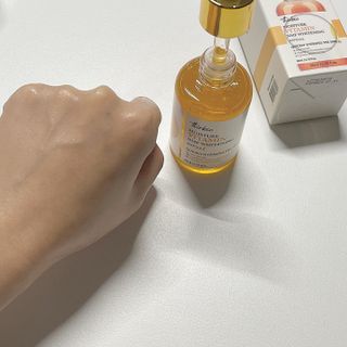 띵코 모이스처 비타민 NMF 화이트닝 앰플 — 5점을 준 리뷰어가 2021년 11월 올린 사용 사진